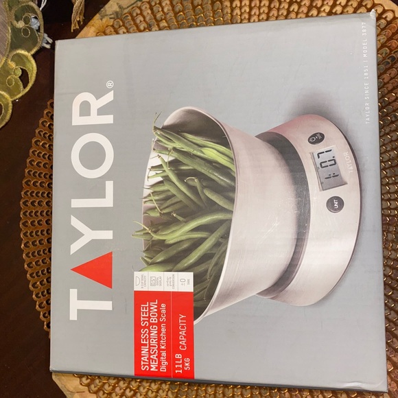 Taylor - Picture 2 of 3